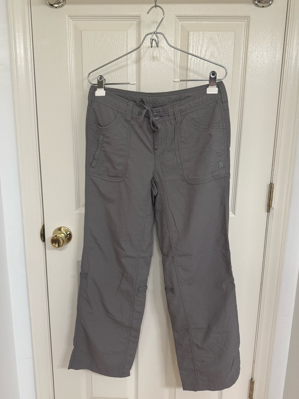 The North Face Quick Dry Cargo Pants, size 6